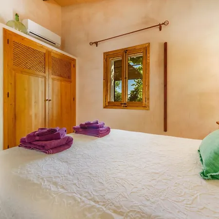 Solivellas Villa *